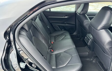 Toyota Camry, 2021 год, 3 650 000 рублей, 30 фотография