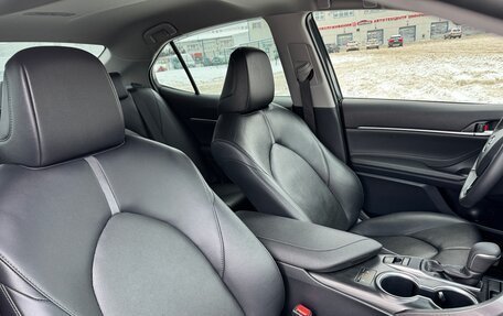 Toyota Camry, 2021 год, 3 650 000 рублей, 25 фотография