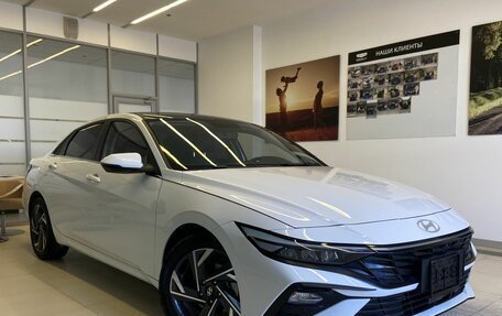 Hyundai Elantra, 2023 год, 2 300 000 рублей, 4 фотография