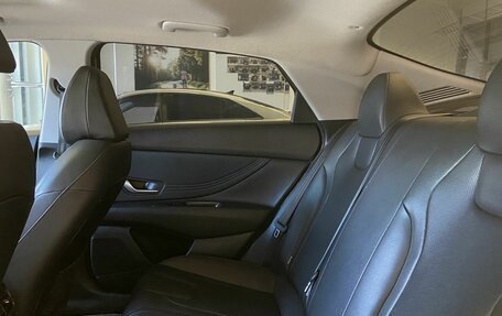 Hyundai Elantra, 2023 год, 2 300 000 рублей, 13 фотография