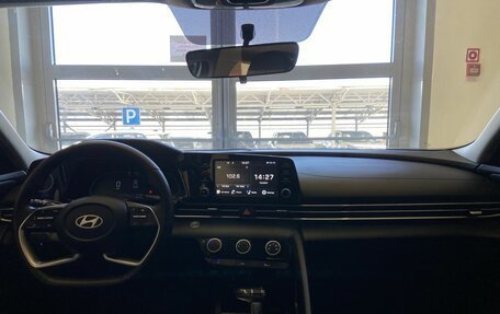 Hyundai Elantra, 2023 год, 2 300 000 рублей, 14 фотография