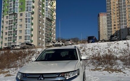 Mitsubishi Outlander III рестайлинг 3, 2017 год, 2 050 000 рублей, 9 фотография