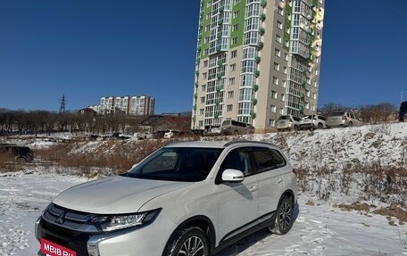 Mitsubishi Outlander III рестайлинг 3, 2017 год, 2 050 000 рублей, 7 фотография