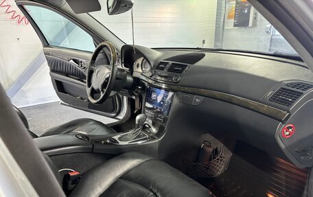 Mercedes-Benz E-Класс, 2004 год, 735 000 рублей, 21 фотография