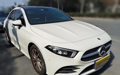 Mercedes-Benz A-Класс, 2021 год, 2 500 000 рублей, 3 фотография