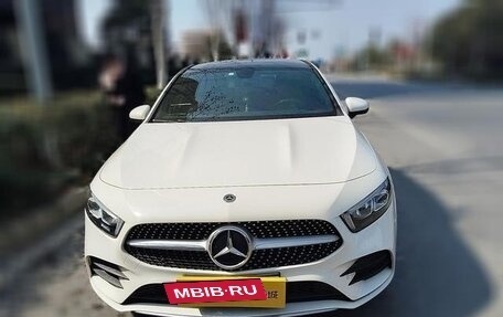 Mercedes-Benz A-Класс, 2021 год, 2 500 000 рублей, 2 фотография