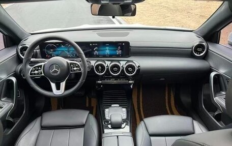 Mercedes-Benz A-Класс, 2021 год, 2 400 000 рублей, 5 фотография