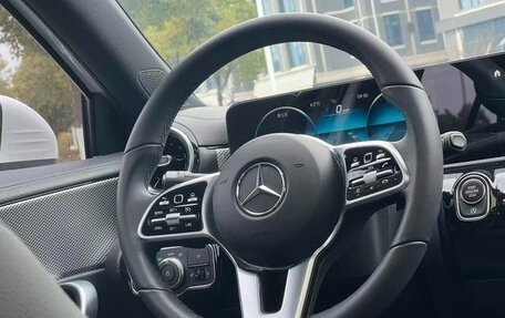 Mercedes-Benz A-Класс, 2021 год, 2 400 000 рублей, 6 фотография