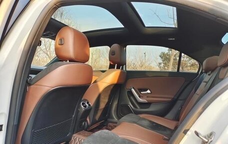 Mercedes-Benz A-Класс, 2021 год, 2 400 000 рублей, 10 фотография