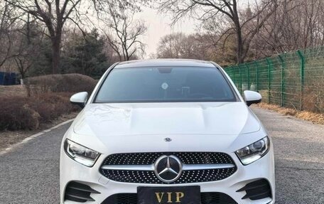 Mercedes-Benz A-Класс, 2021 год, 2 400 000 рублей, 3 фотография