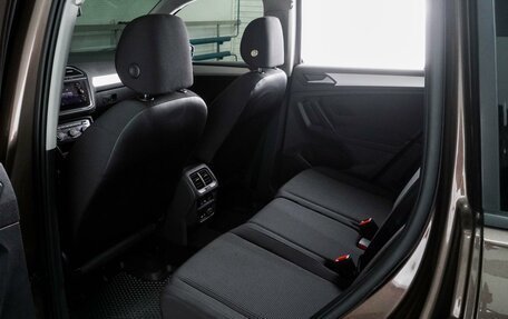 Volkswagen Tiguan II, 2019 год, 2 290 000 рублей, 11 фотография