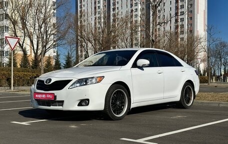 Toyota Camry, 2011 год, 1 100 000 рублей, 1 фотография