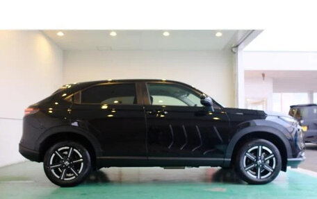 Honda Vezel, 2025 год, 2 290 000 рублей, 4 фотография