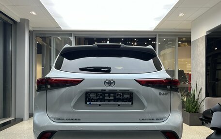 Toyota Highlander, 2025 год, 5 999 000 рублей, 22 фотография