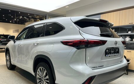 Toyota Highlander, 2025 год, 5 999 000 рублей, 18 фотография