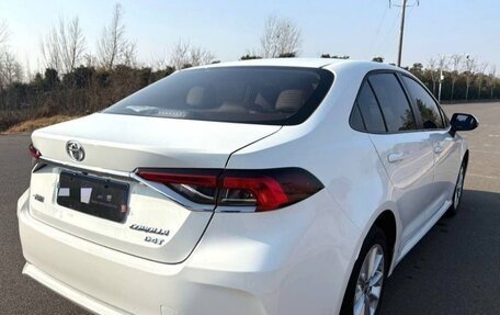 Toyota Corolla, 2022 год, 1 650 000 рублей, 2 фотография