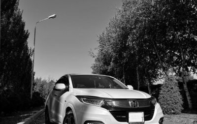 Honda Vezel, 2018 год, 1 800 000 рублей, 1 фотография