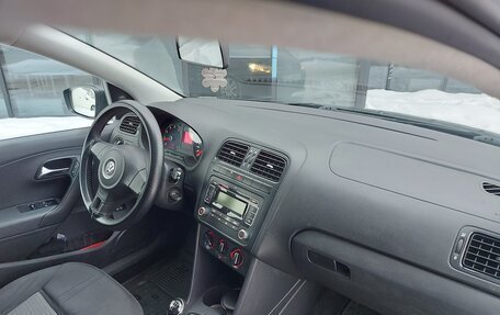 Volkswagen Polo VI (EU Market), 2012 год, 750 000 рублей, 9 фотография