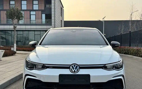 Volkswagen Golf VIII, 2022 год, 1 750 004 рублей, 2 фотография