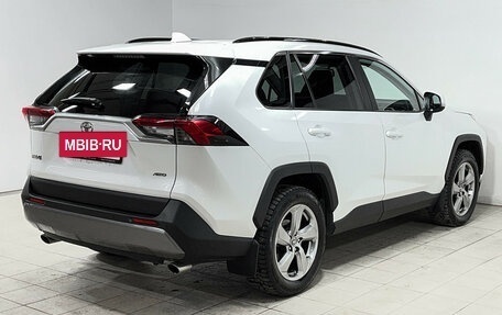 Toyota RAV4, 2021 год, 3 950 000 рублей, 5 фотография