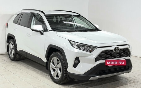 Toyota RAV4, 2021 год, 3 950 000 рублей, 3 фотография