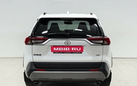 Toyota RAV4, 2021 год, 3 950 000 рублей, 6 фотография