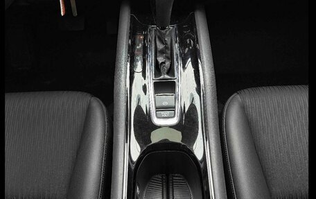 Honda Vezel, 2022 год, 1 340 000 рублей, 16 фотография