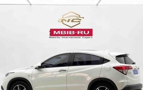 Honda Vezel, 2022 год, 1 340 000 рублей, 6 фотография