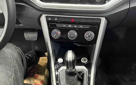 Volkswagen T-Roc I, 2022 год, 1 298 000 рублей, 10 фотография