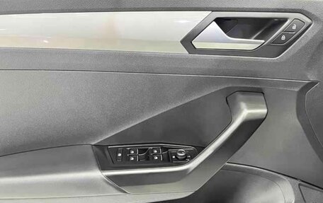 Volkswagen T-Roc I, 2022 год, 1 298 000 рублей, 9 фотография