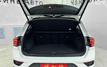 Volkswagen T-Roc I, 2022 год, 1 298 000 рублей, 13 фотография