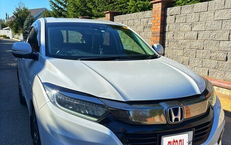 Honda Vezel, 2018 год, 1 800 000 рублей, 2 фотография