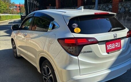 Honda Vezel, 2018 год, 1 800 000 рублей, 3 фотография