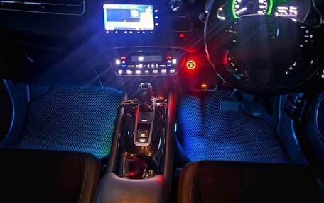 Honda Vezel, 2018 год, 1 800 000 рублей, 11 фотография