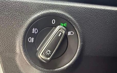 Volkswagen T-Roc I, 2022 год, 1 317 000 рублей, 19 фотография