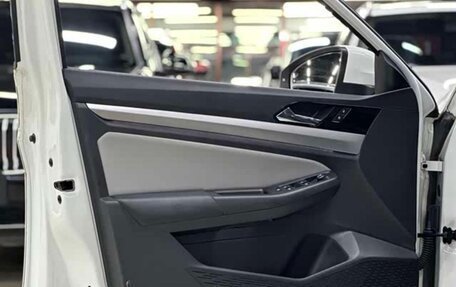 Volkswagen Bora, 2022 год, 1 185 000 рублей, 15 фотография