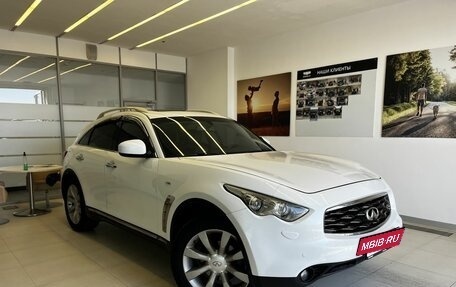 Infiniti FX II, 2010 год, 1 950 000 рублей, 4 фотография