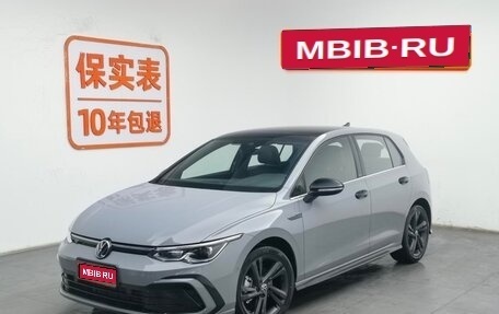 Volkswagen Golf VIII, 2022 год, 1 705 000 рублей, 1 фотография