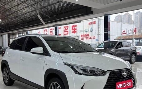 Toyota Yaris XP150 рестайлинг, 2022 год, 1 097 000 рублей, 1 фотография