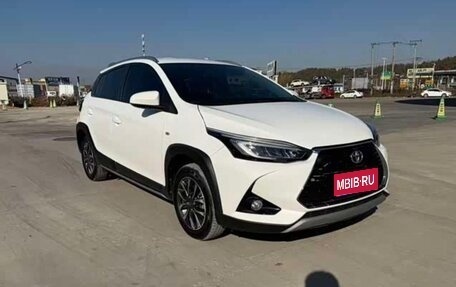 Toyota Yaris XP150 рестайлинг, 2022 год, 1 060 000 рублей, 1 фотография