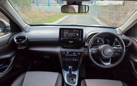 Toyota Yaris Cross, 2021 год, 1 443 000 рублей, 13 фотография