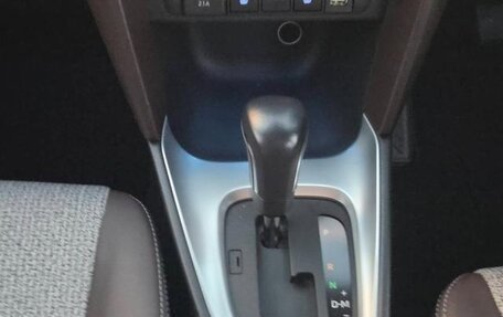 Toyota Yaris Cross, 2021 год, 1 443 000 рублей, 30 фотография