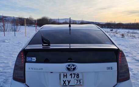 Toyota Prius, 2010 год, 1 000 000 рублей, 6 фотография