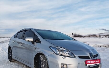 Toyota Prius, 2010 год, 1 000 000 рублей, 14 фотография