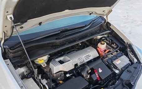 Toyota Prius, 2010 год, 1 000 000 рублей, 18 фотография