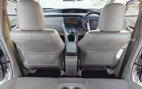 Toyota Prius, 2010 год, 1 000 000 рублей, 40 фотография