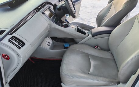 Toyota Prius, 2010 год, 1 000 000 рублей, 34 фотография