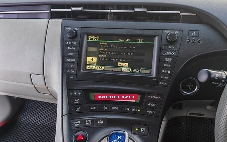 Toyota Prius, 2010 год, 1 000 000 рублей, 29 фотография