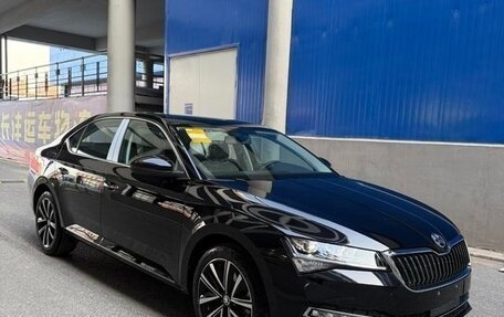 Skoda Superb III рестайлинг, 2024 год, 2 550 009 рублей, 3 фотография