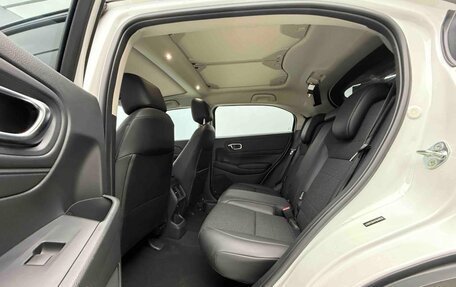 Honda Vezel, 2023 год, 1 700 000 рублей, 17 фотография